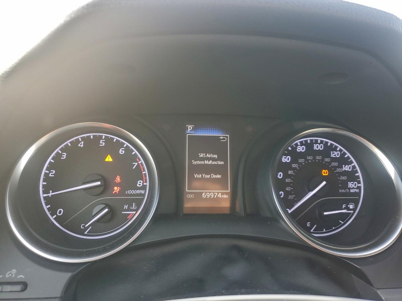 2018 TOYOTA CAMRY photo 9