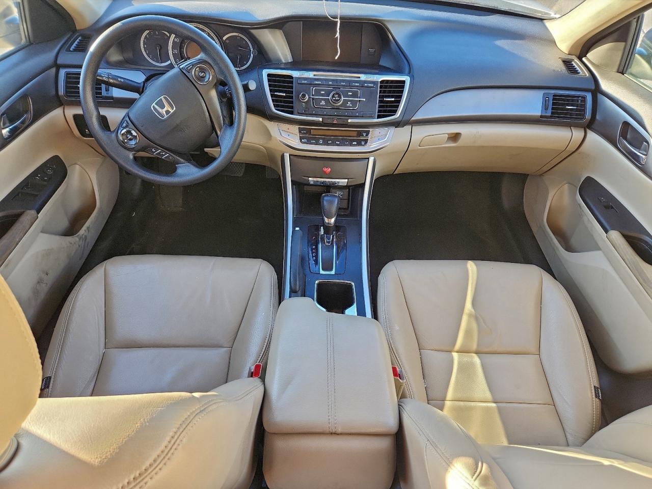 2015 HONDA ACCORD LX photo 15