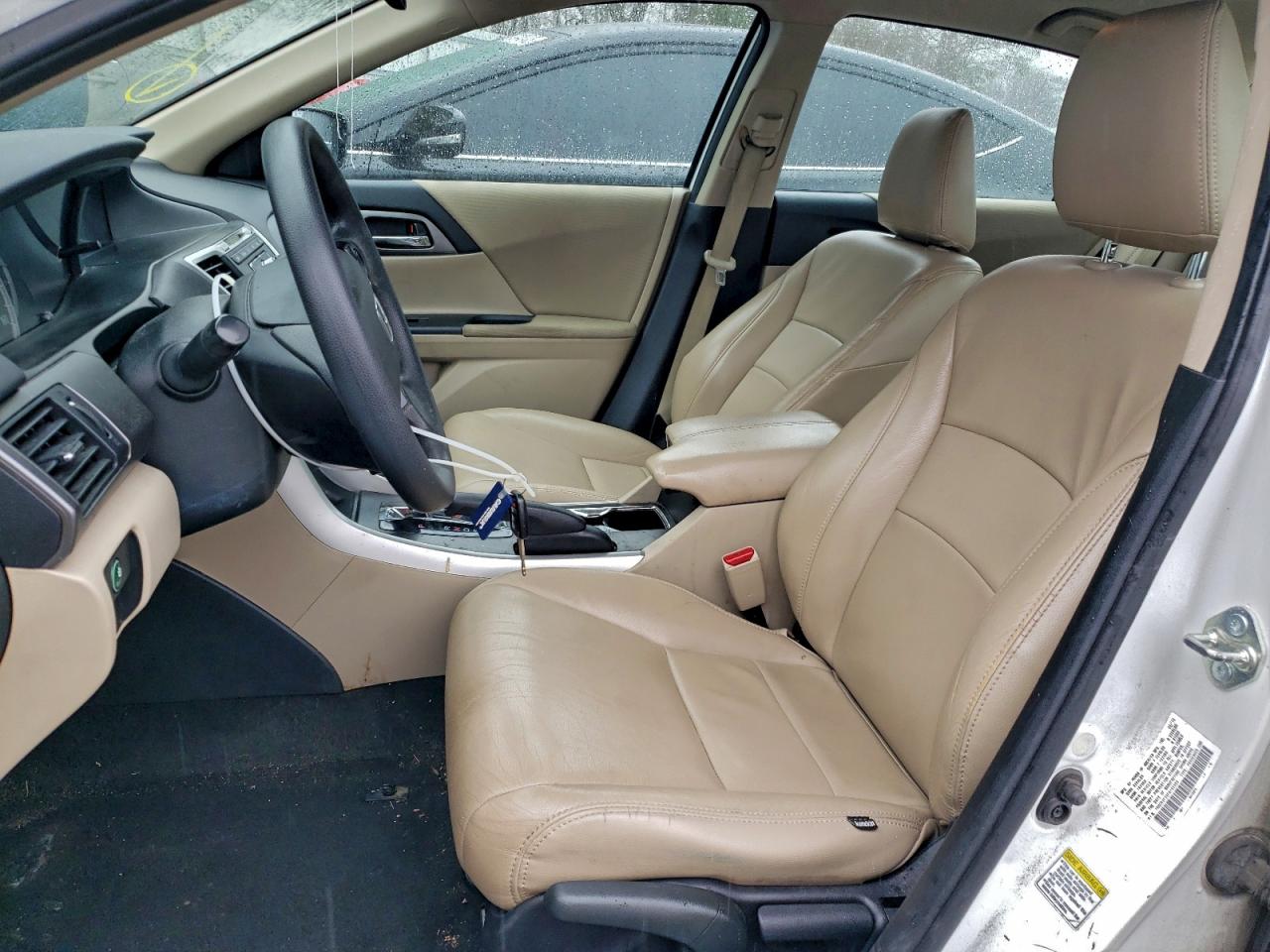 2015 HONDA ACCORD LX photo 13