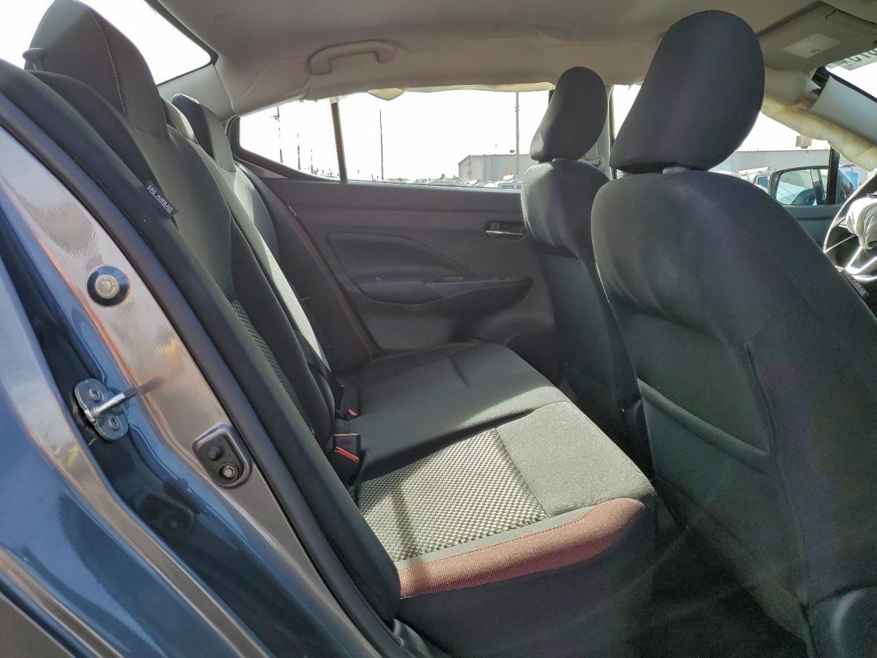 2025 NISSAN VERSA SR photo 19