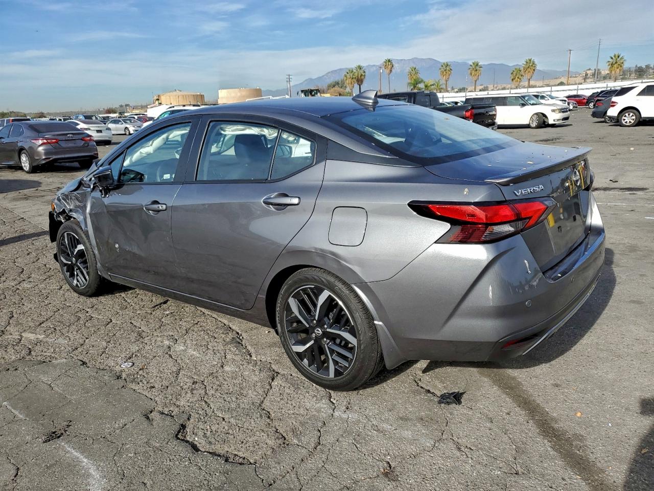 2025 NISSAN VERSA SR photo 3