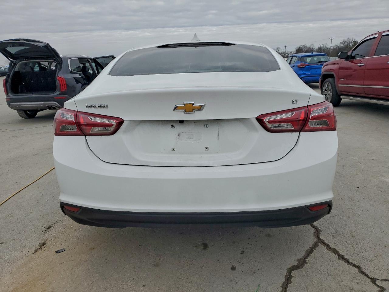 2022 CHEVROLET MALIBU LT photo 6