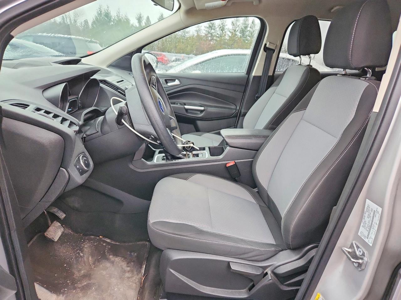 2017 FORD ESCAPE SE photo 7