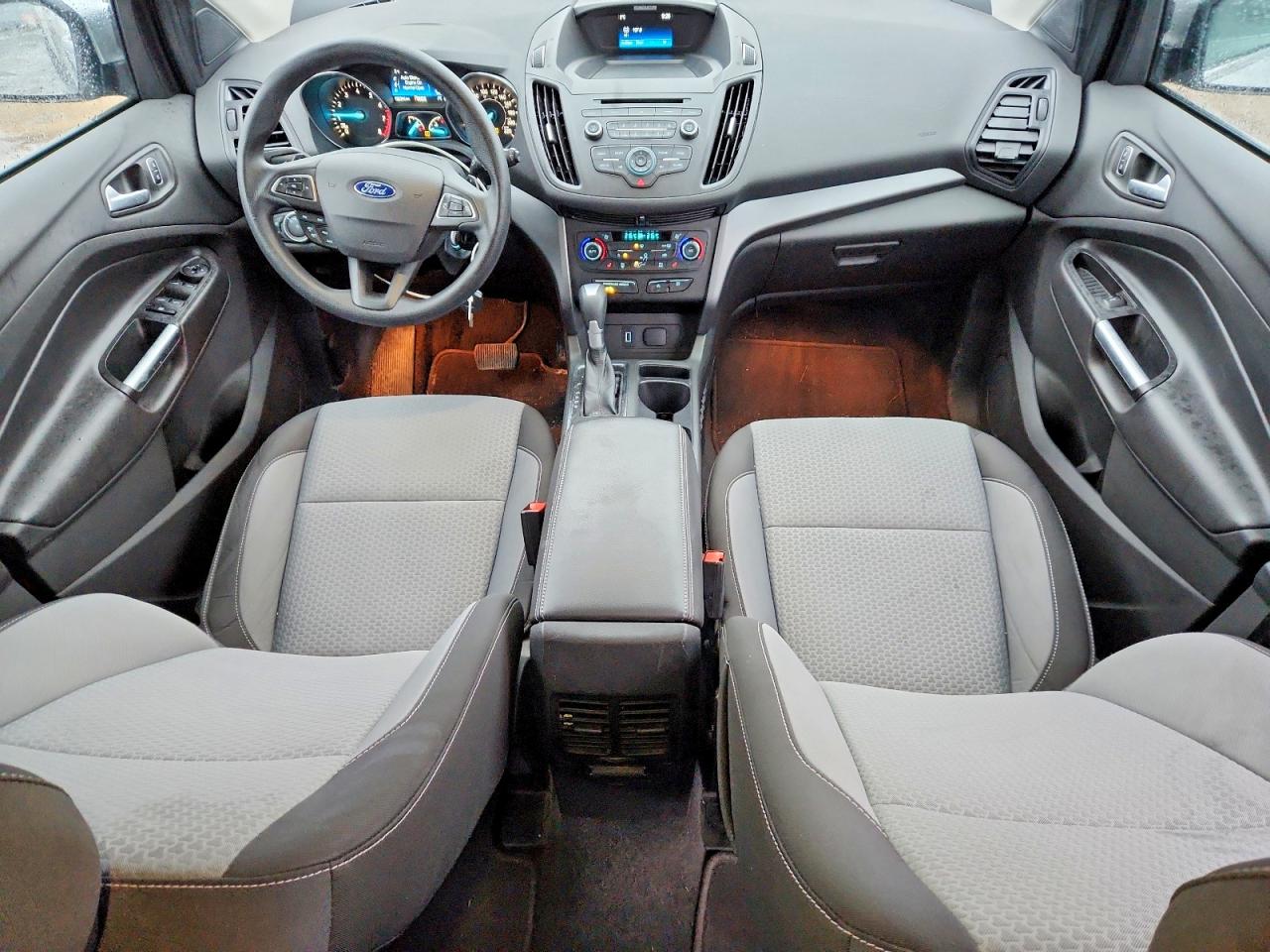 2017 FORD ESCAPE SE photo 8