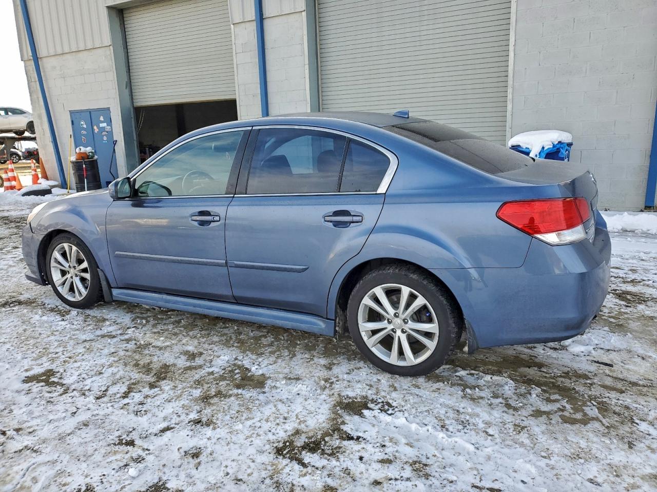2013 SUBARU LEGACY 2.5I LIMITED photo 4