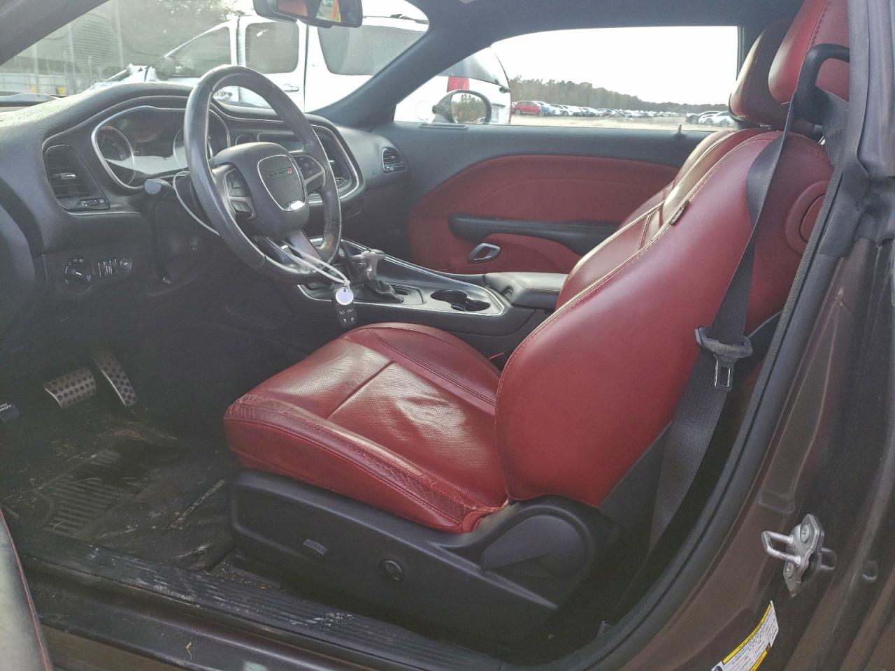 2016 DODGE CHALLENGER SXT photo 19