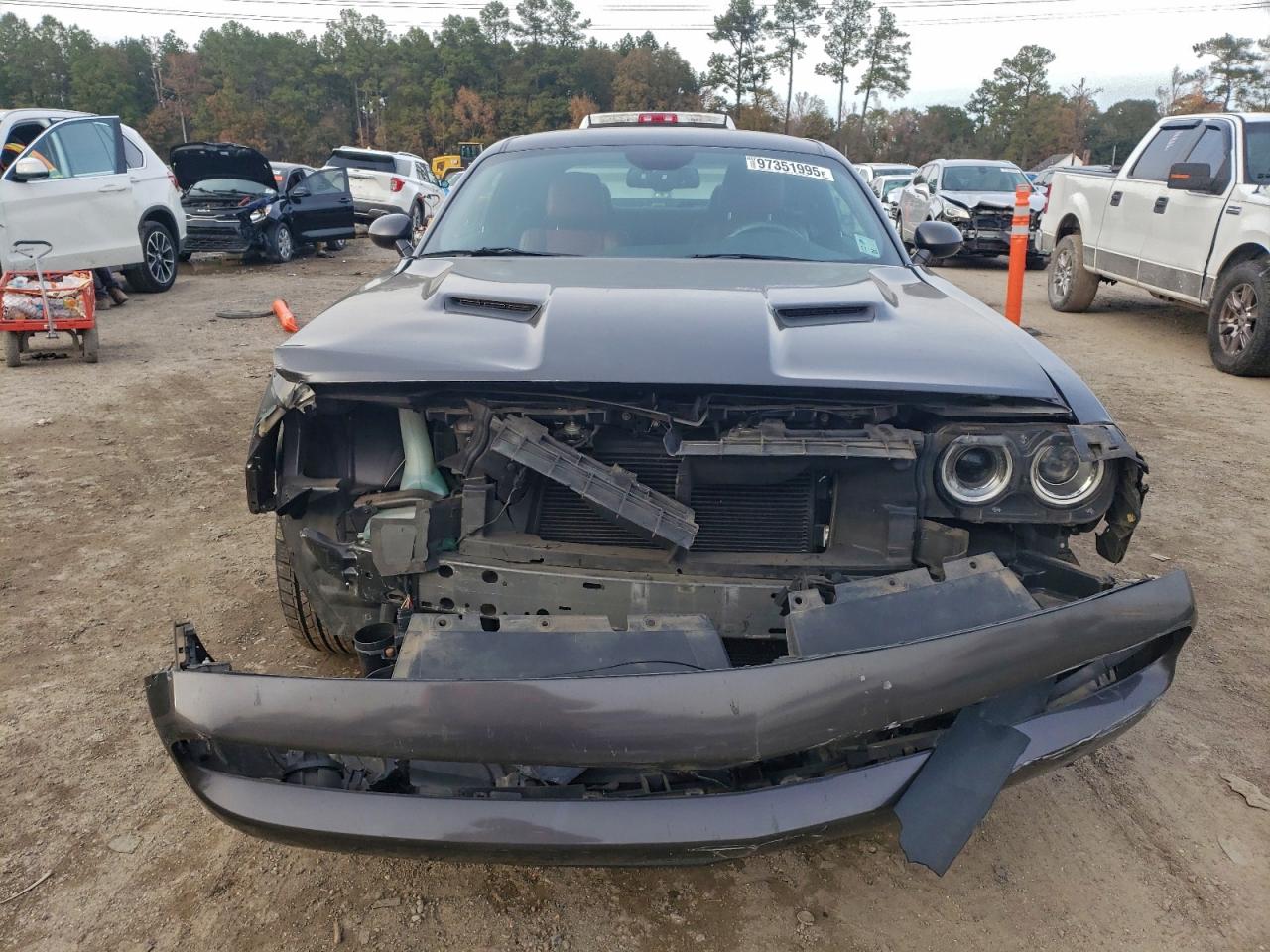 2016 DODGE CHALLENGER SXT photo 13