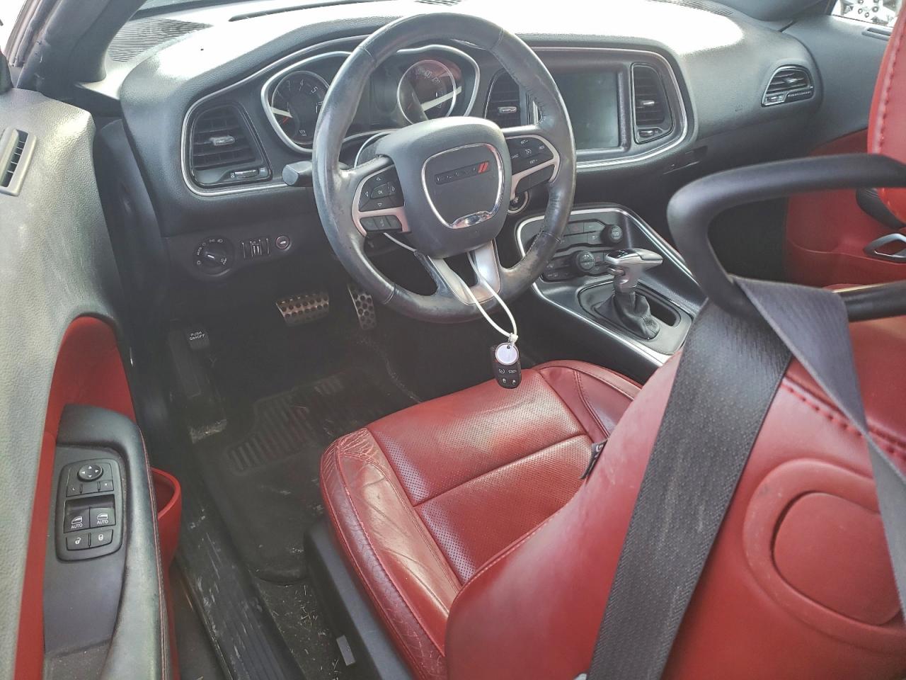 2016 DODGE CHALLENGER SXT photo 22