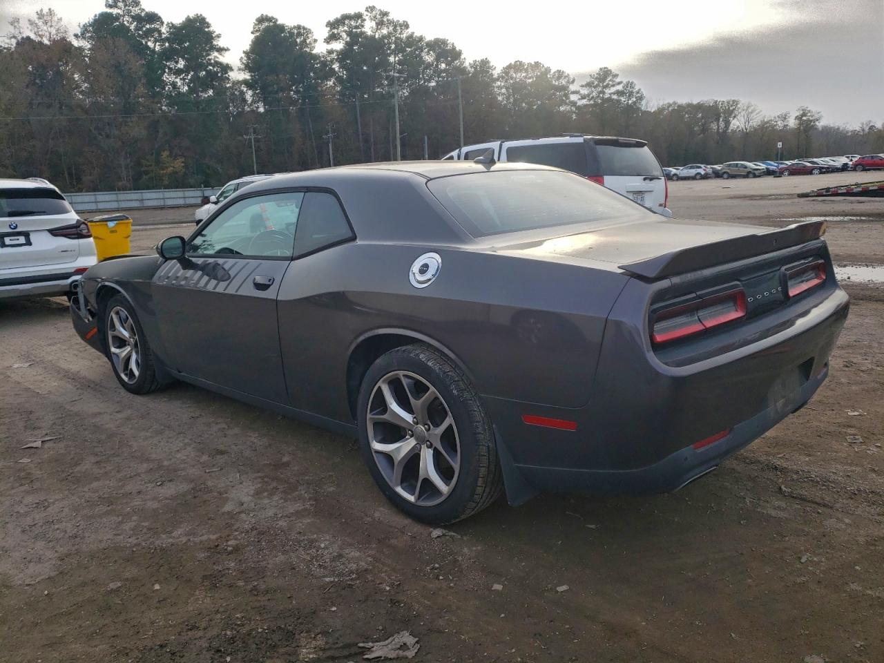 2016 DODGE CHALLENGER SXT photo 4