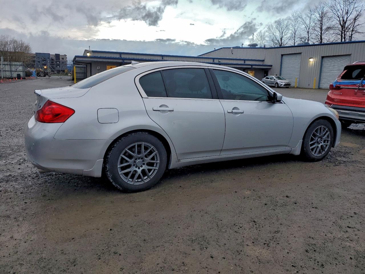 2011 INFINITI G37 BASE photo 3