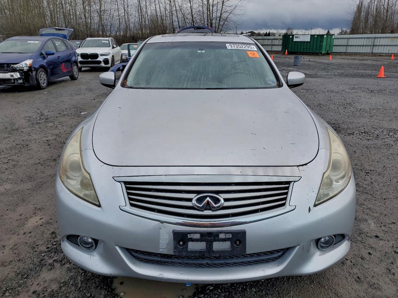 2011 INFINITI G37 BASE photo 5