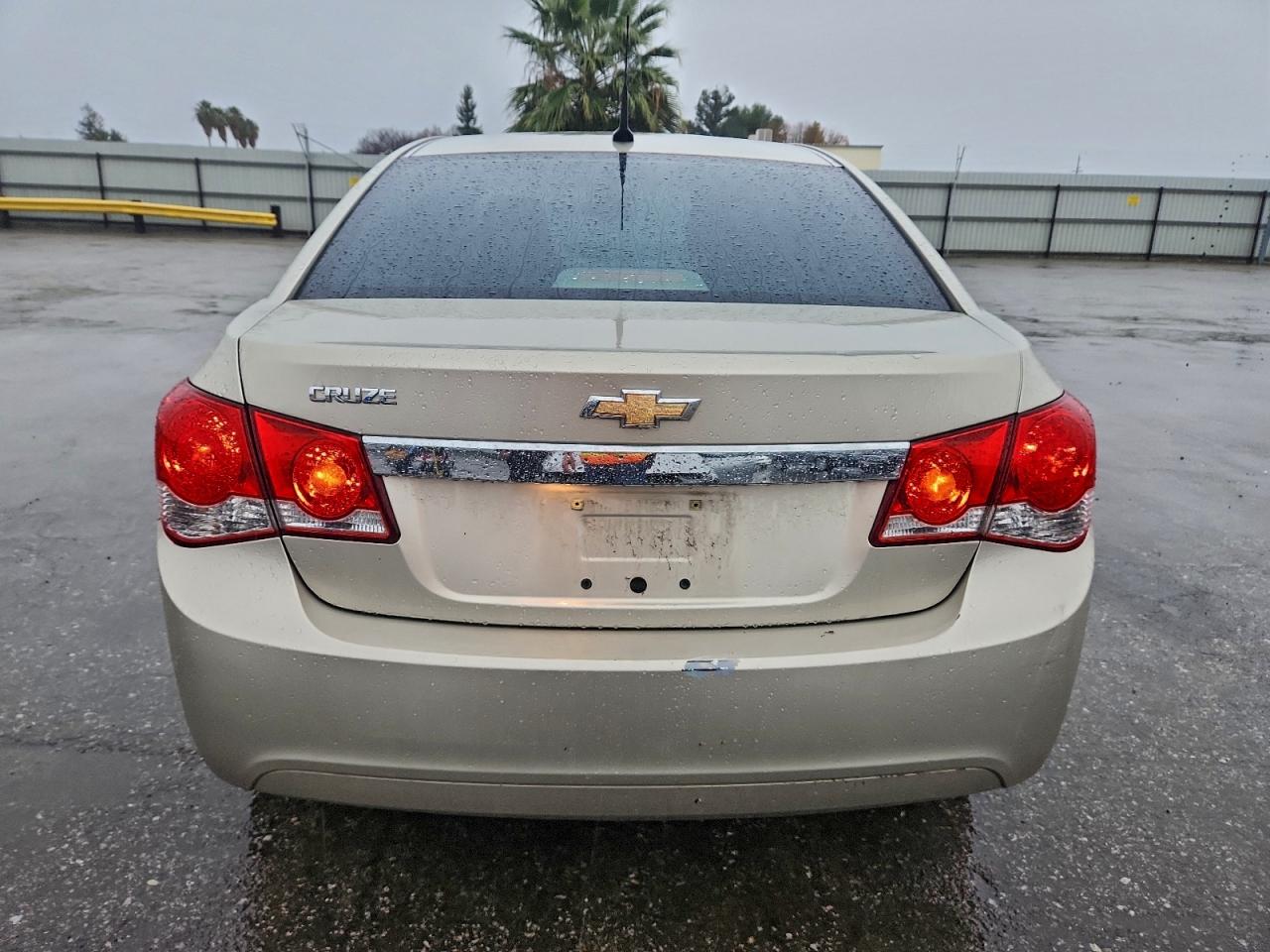 2014 CHEVROLET CRUZE LS photo 6