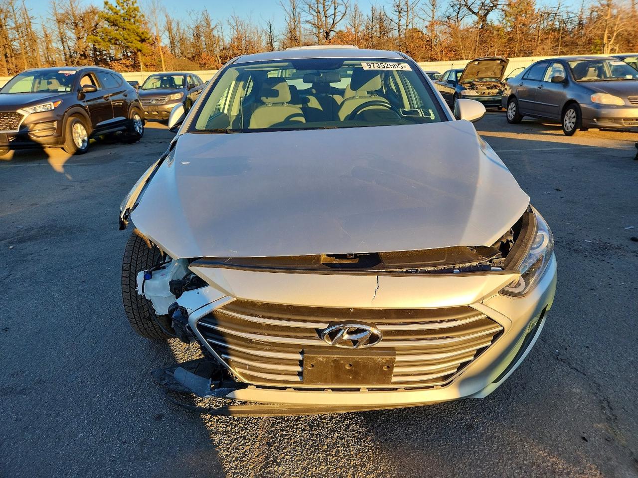2017 HYUNDAI ELANTRA SE photo 9