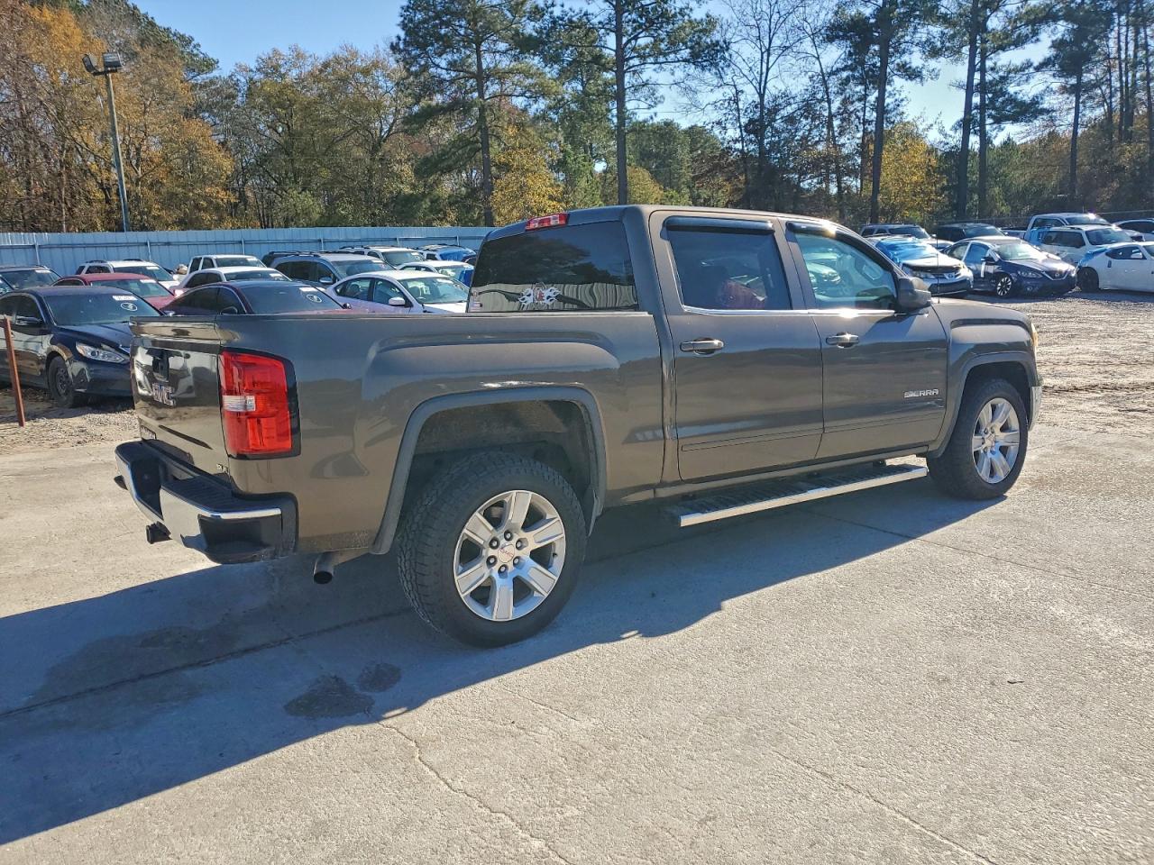 2014 GMC SIERRA C1500 SLE photo 3