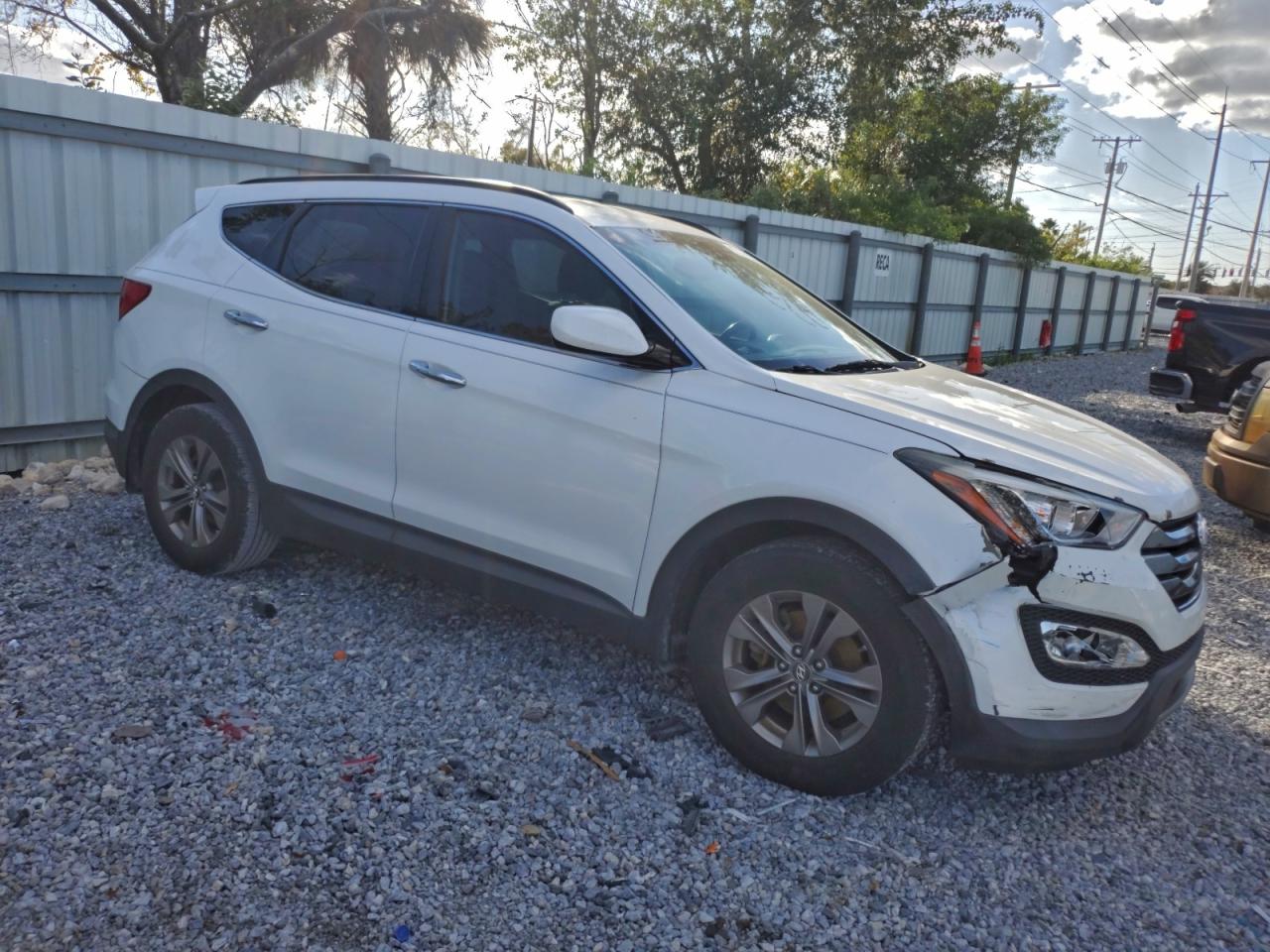 2014 HYUNDAI SANTA FE SPORT photo 4