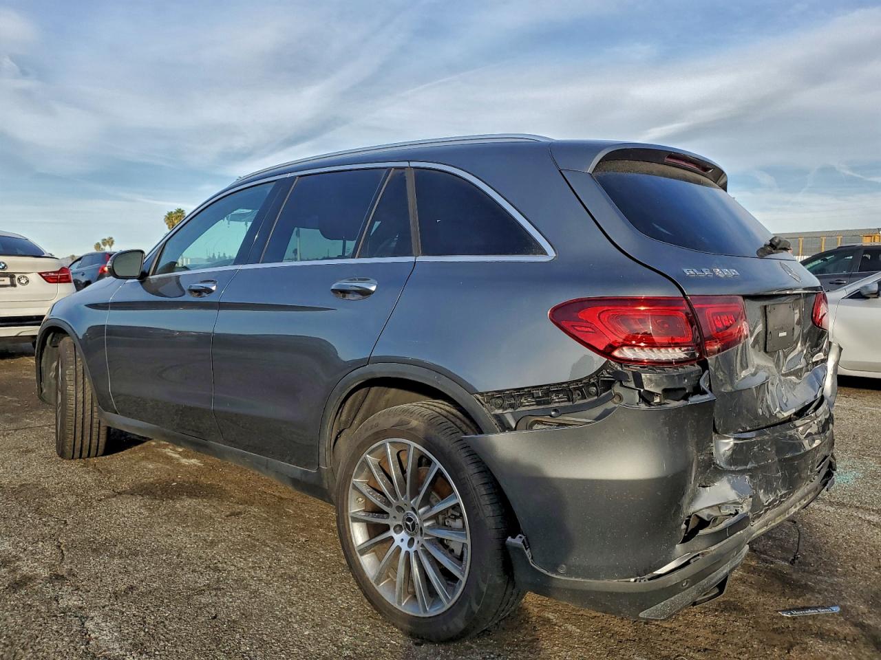2021 MERCEDES-BENZ GLC 300 photo 2