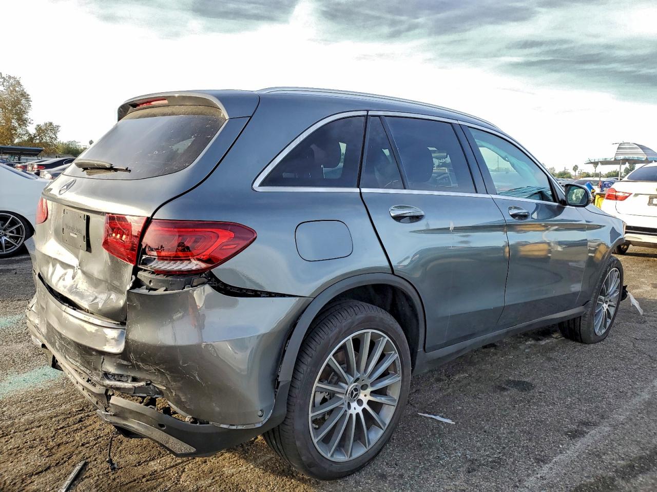 2021 MERCEDES-BENZ GLC 300 photo 3
