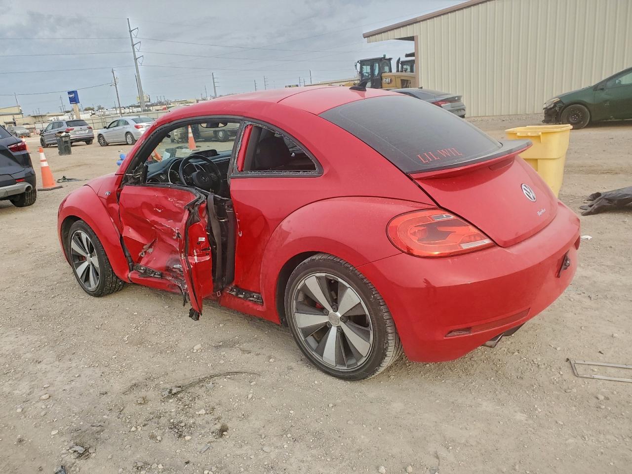 2014 VOLKSWAGEN BEETLE TURBO photo 3