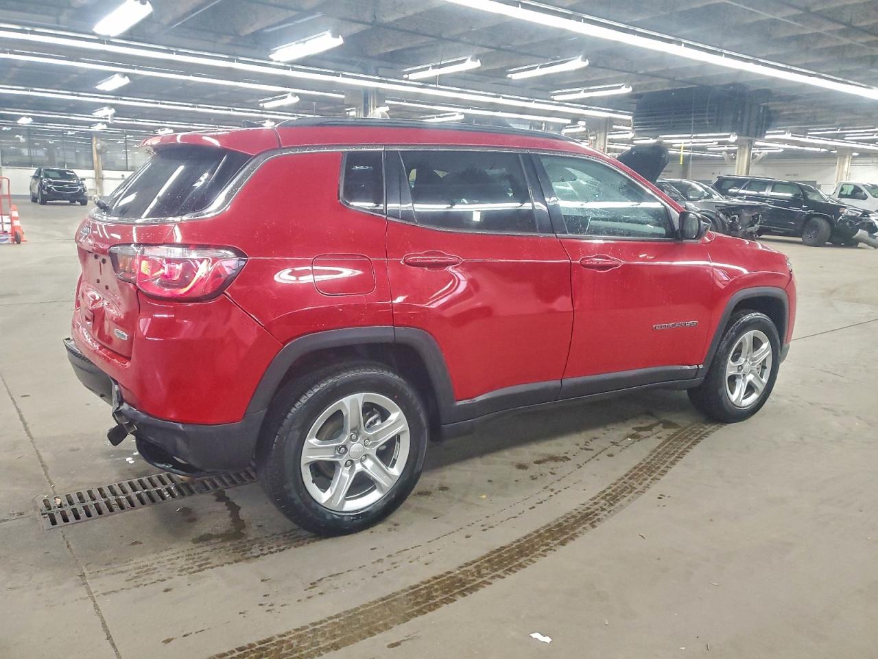 2024 JEEP COMPASS LATITUDE photo 3