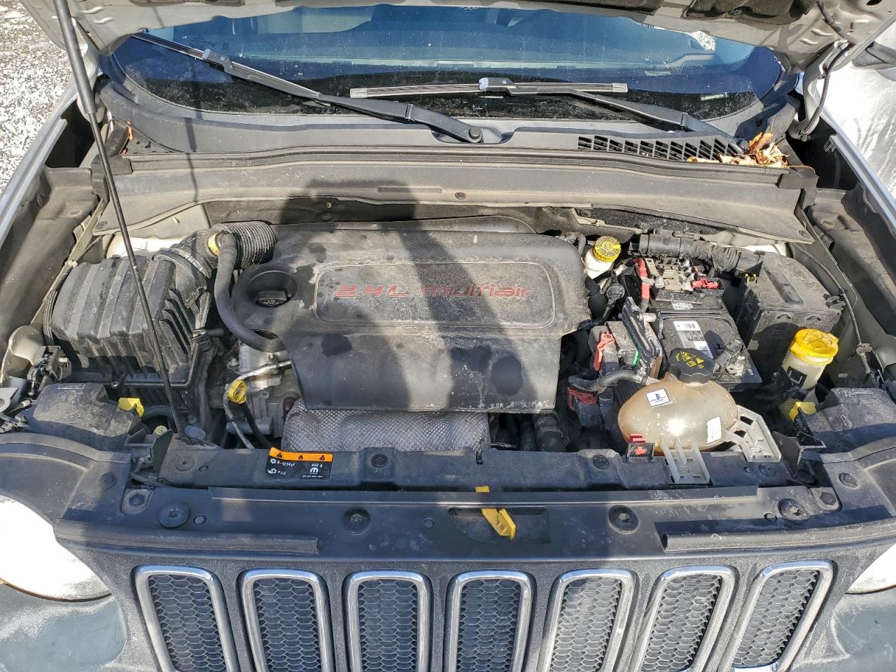 2017 JEEP RENEGADE LATITUDE photo 12
