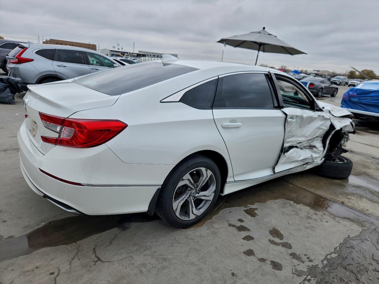 2018 HONDA ACCORD EX photo 3