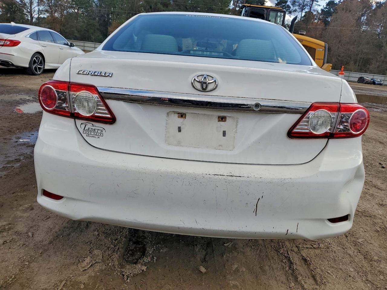 2013 TOYOTA COROLLA BASE photo 11