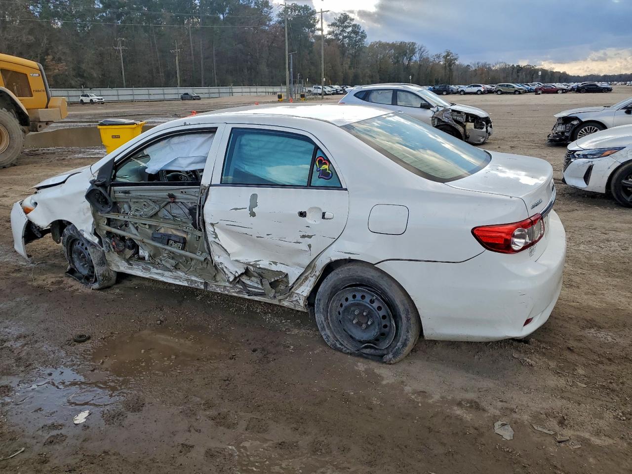 2013 TOYOTA COROLLA BASE photo 3