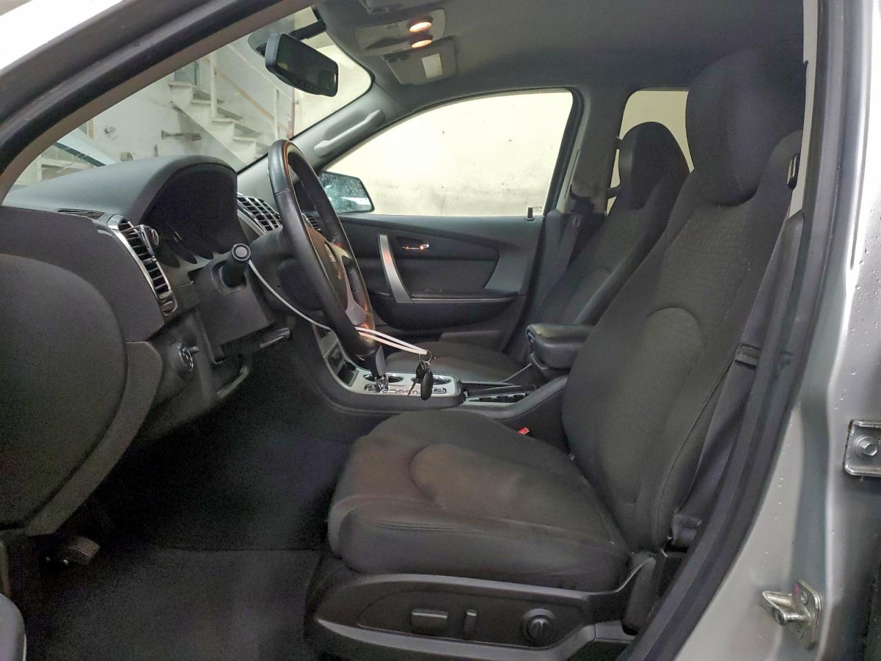2011 GMC ACADIA SLE photo 13