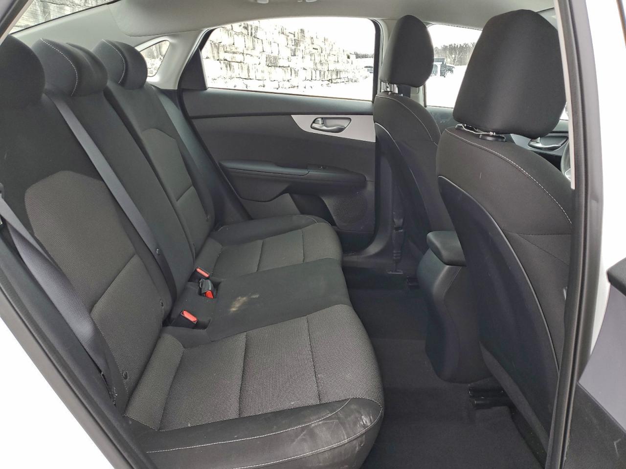 2024 KIA FORTE LX photo 28