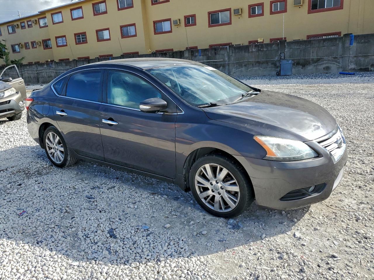 2013 NISSAN SENTRA S photo 4
