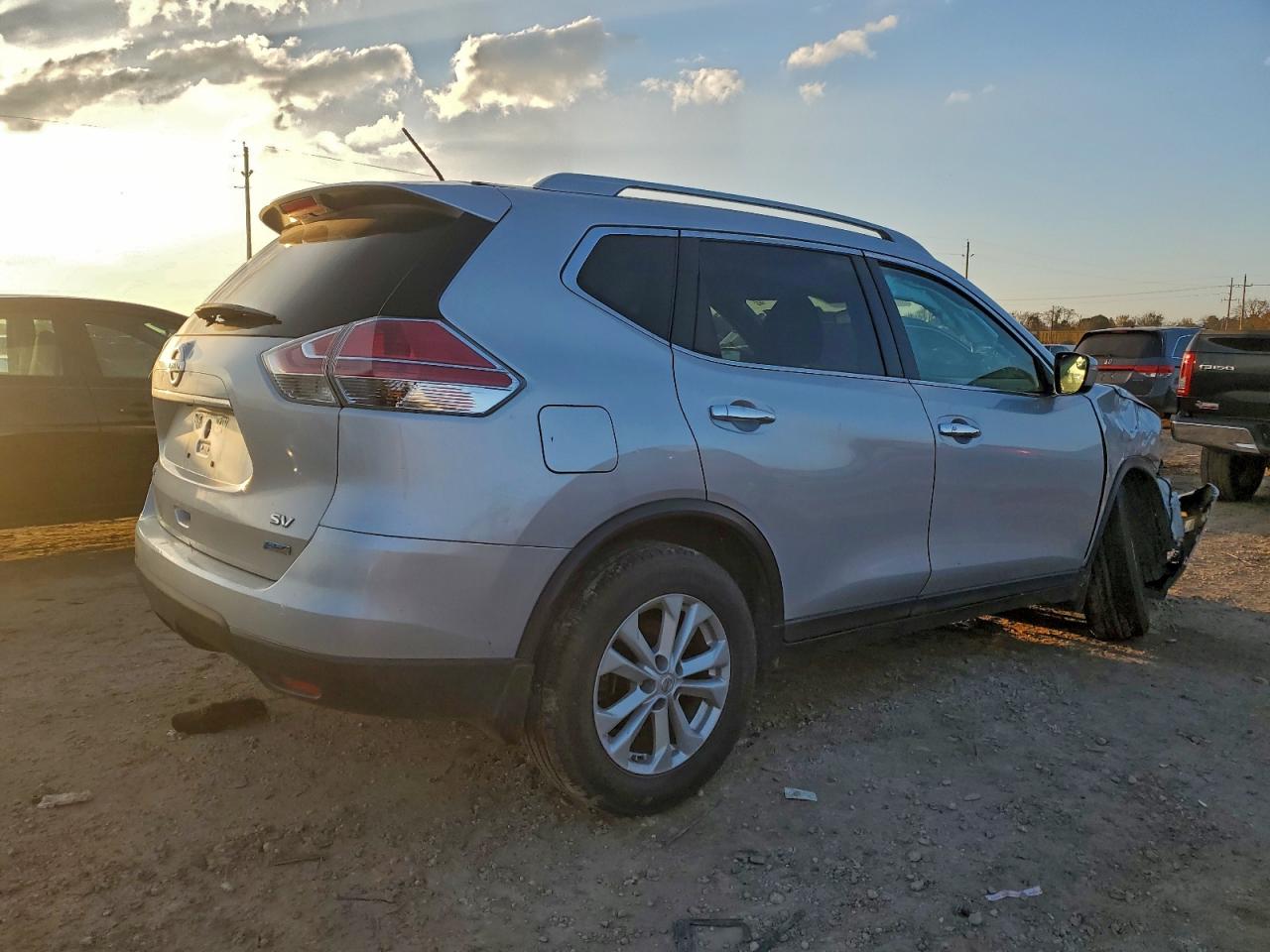 2014 NISSAN ROGUE S photo 3