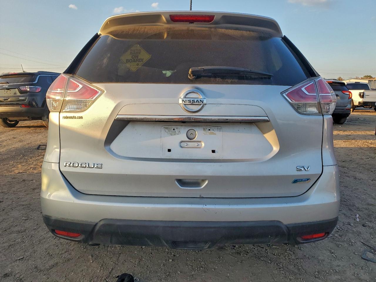 2014 NISSAN ROGUE S photo 6