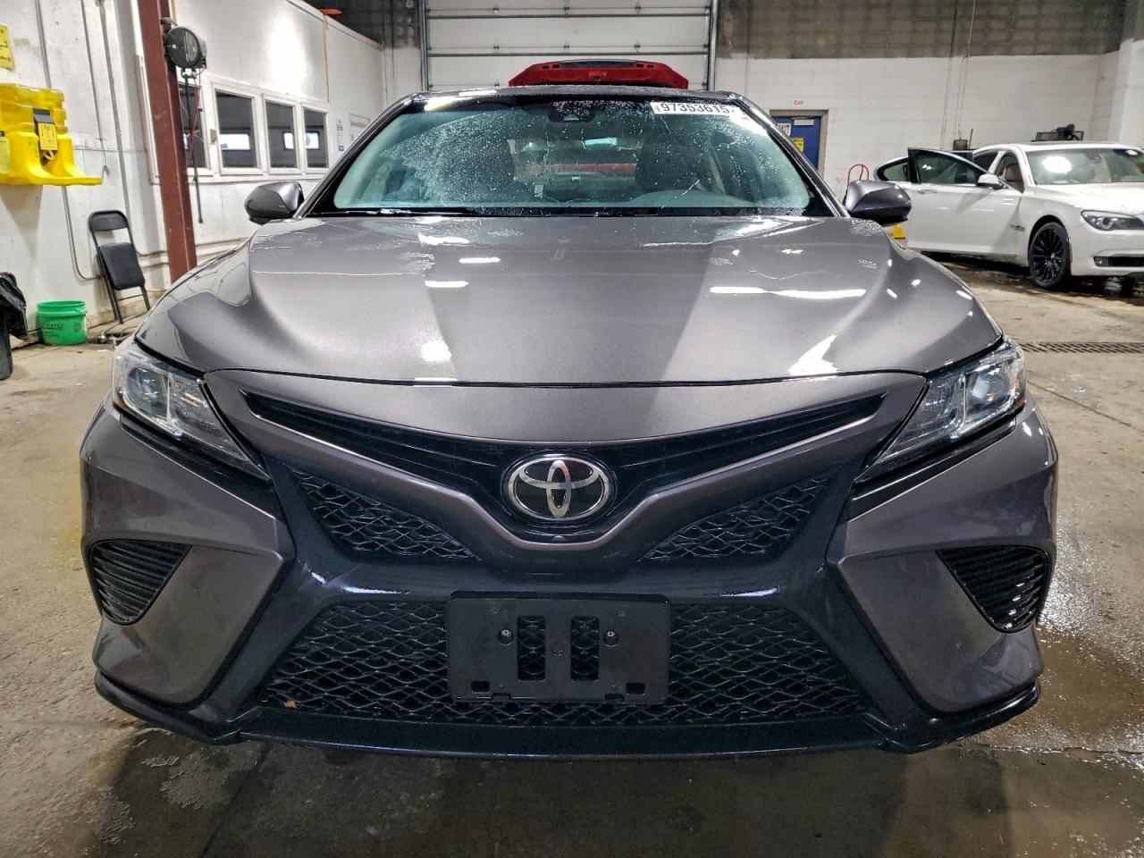 2018 TOYOTA CAMRY L photo 9