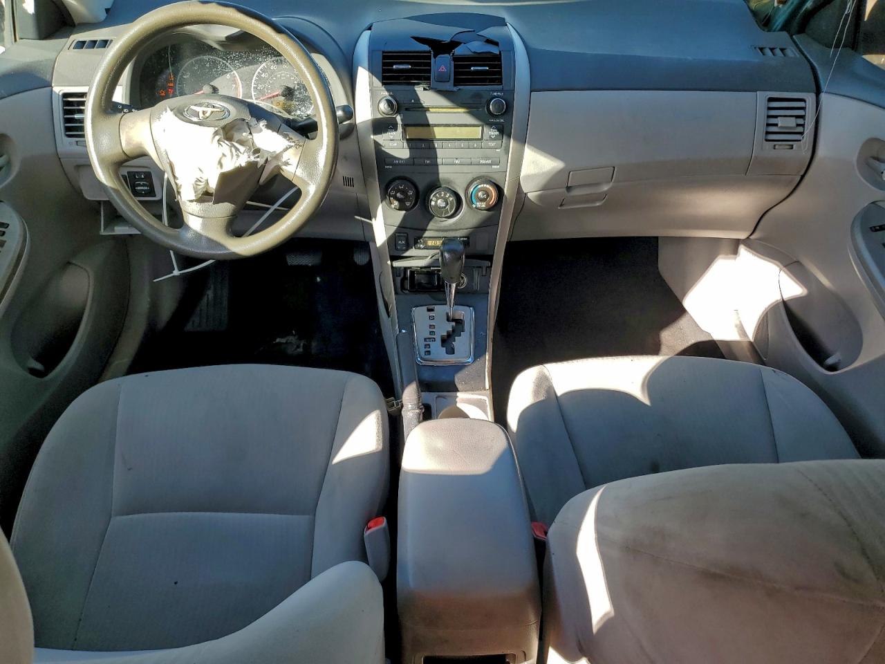 2010 TOYOTA COROLLA BASE photo 22
