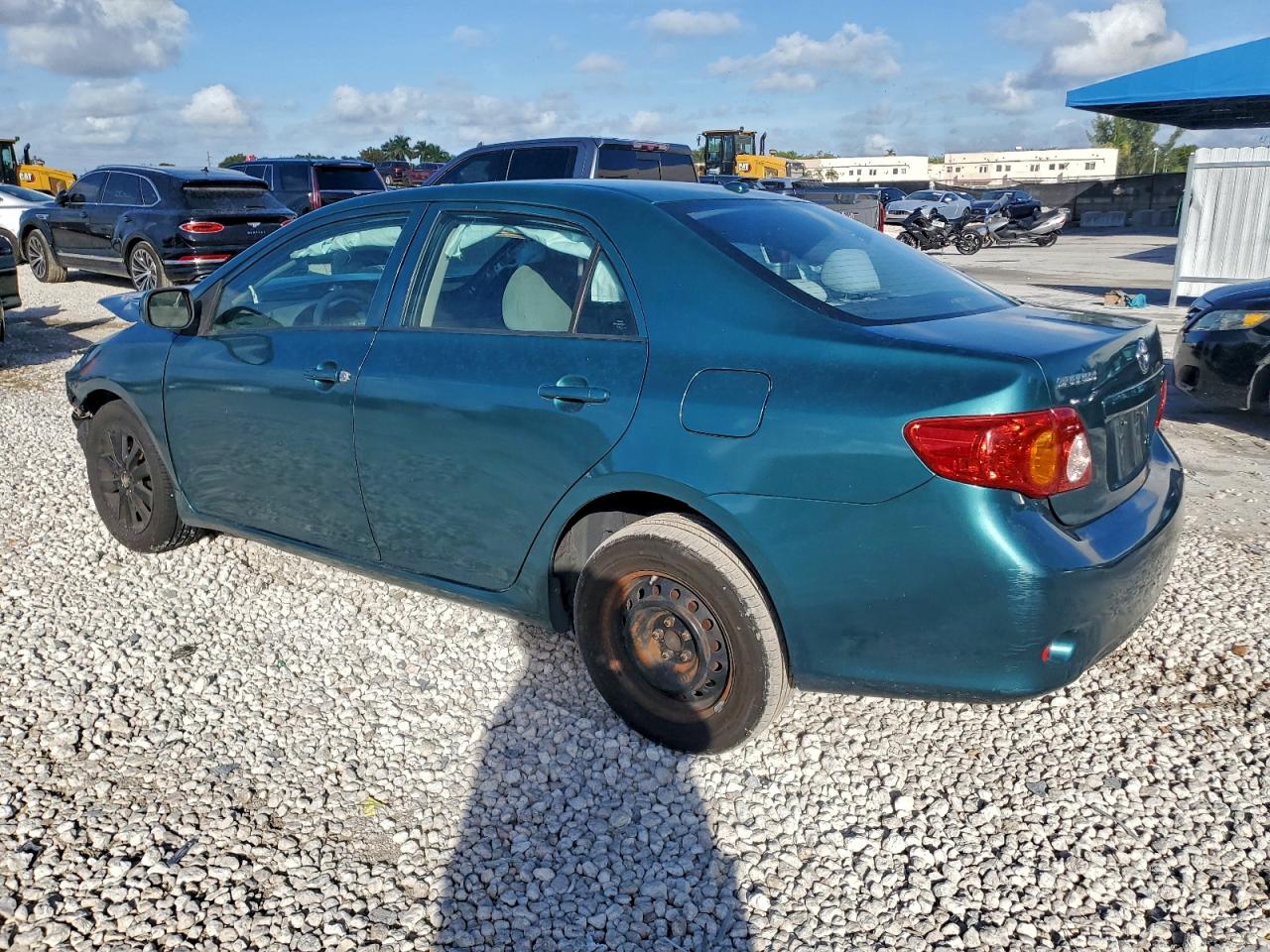 2010 TOYOTA COROLLA BASE photo 4