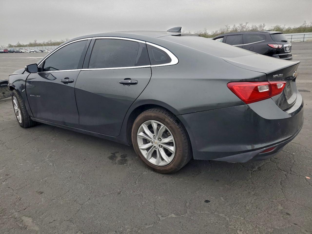 2017 CHEVROLET MALIBU LT photo 3
