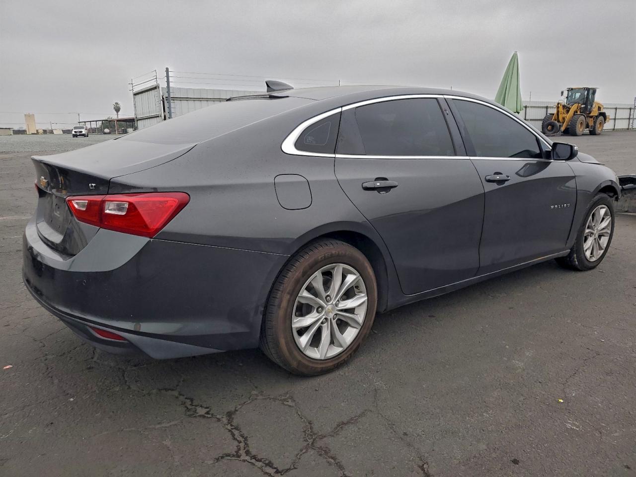 2017 CHEVROLET MALIBU LT photo 5