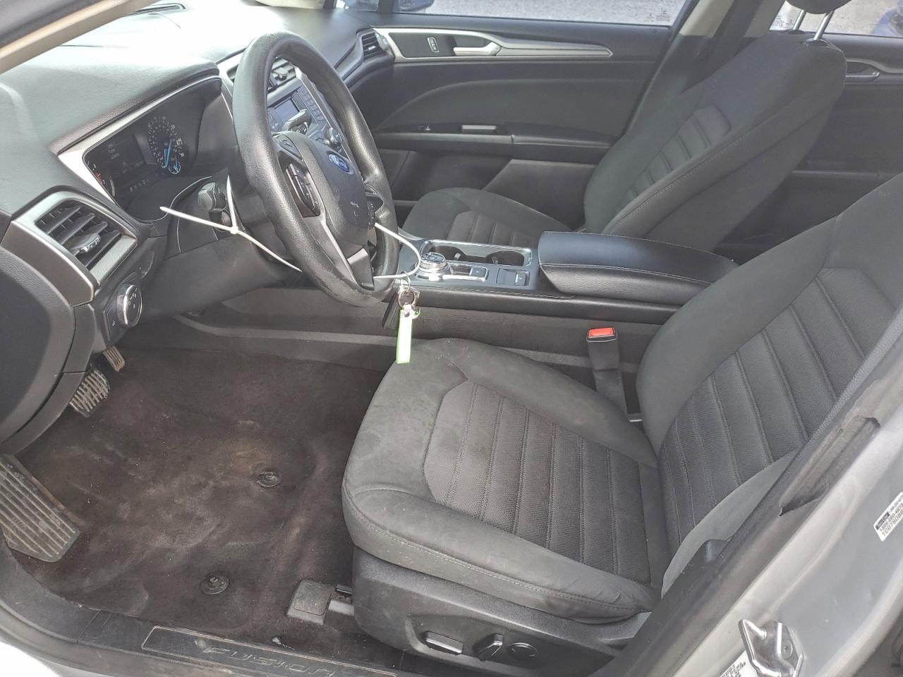 2017 FORD FUSION SE photo 19
