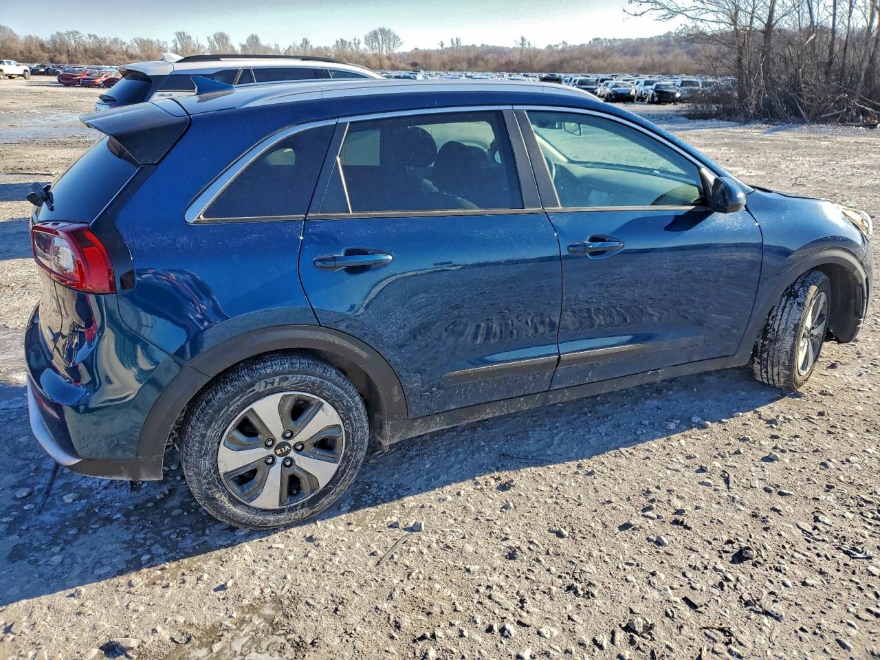 2017 KIA NIRO FE photo 3