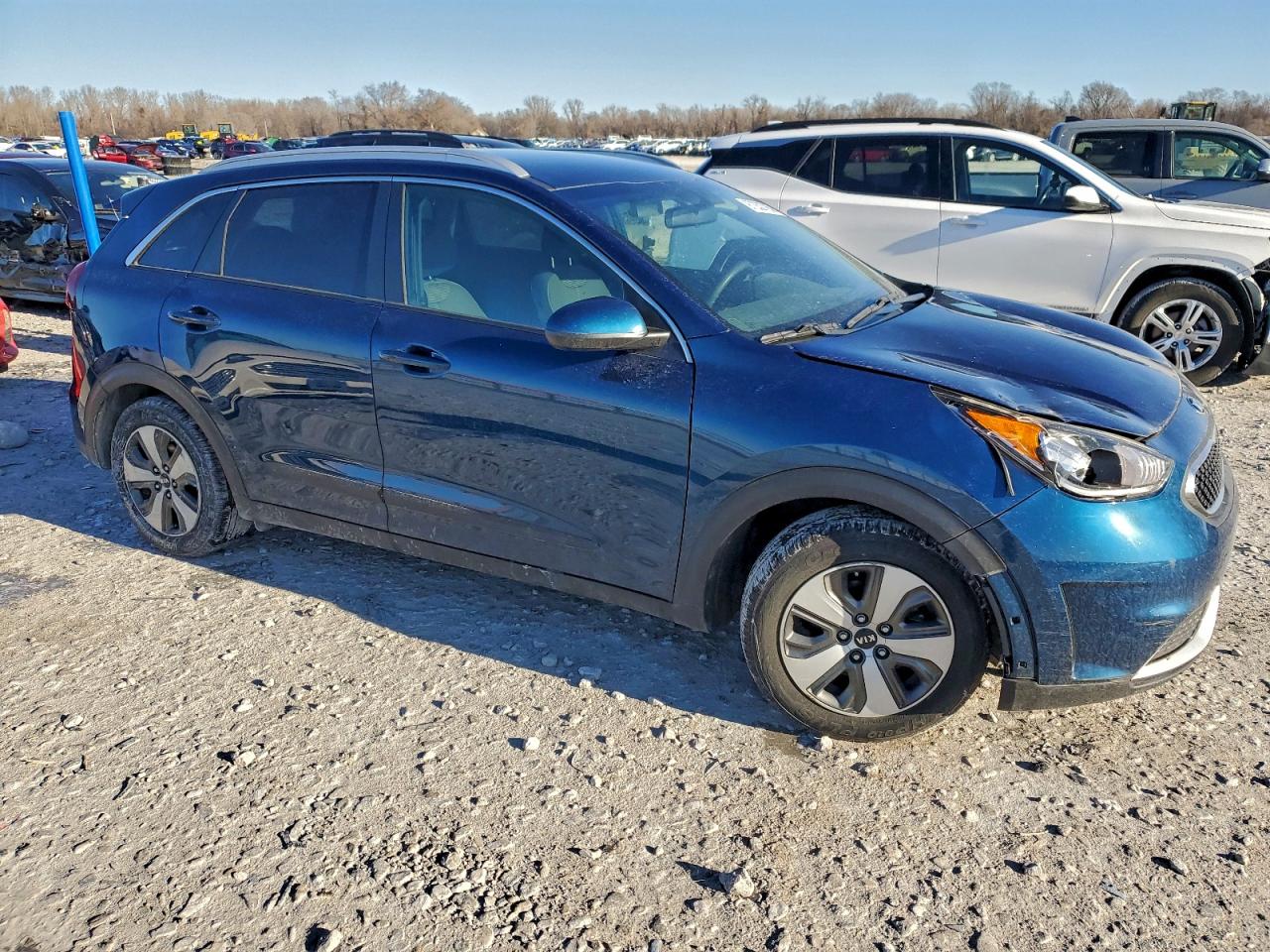 2017 KIA NIRO FE photo 4