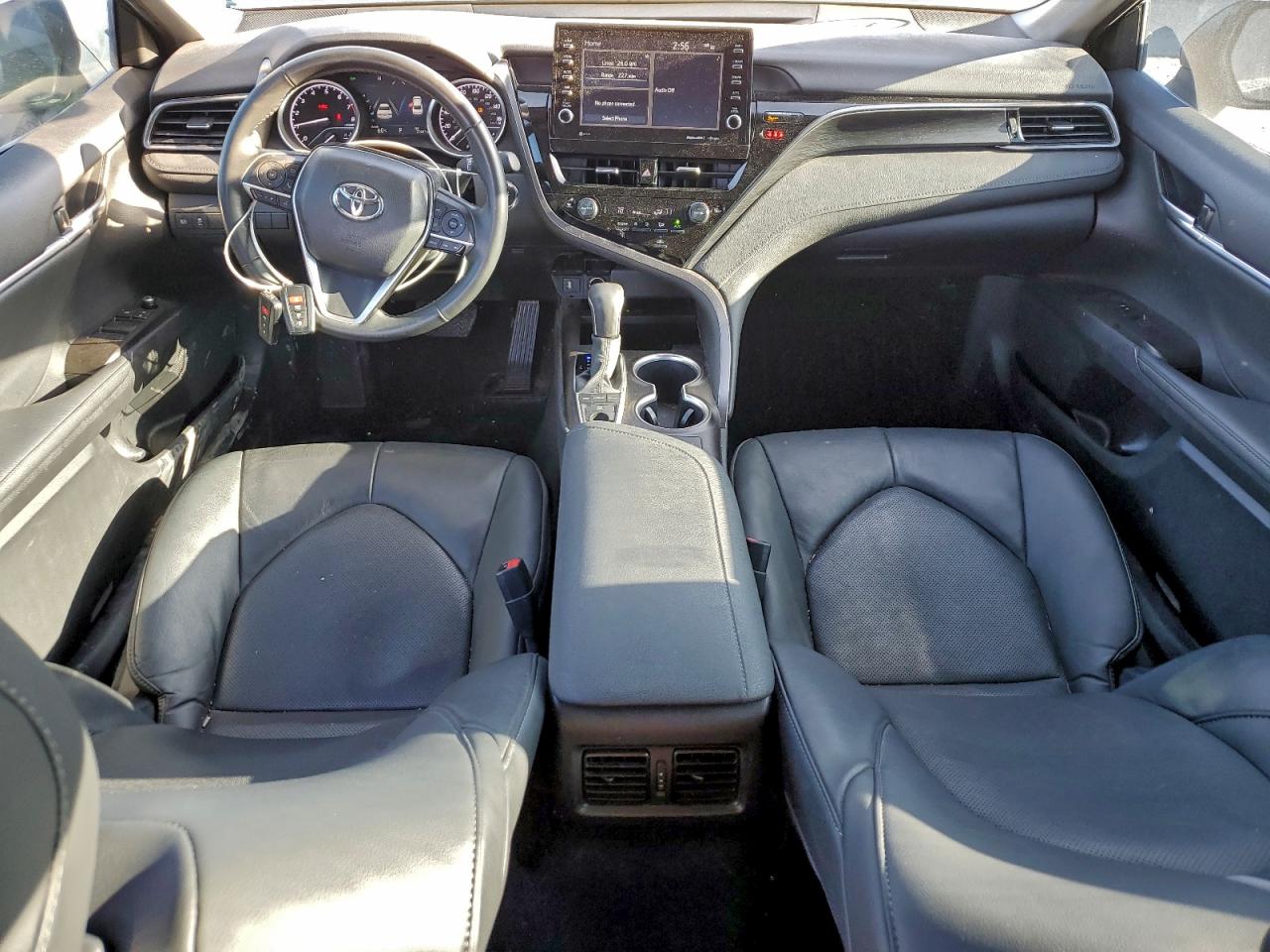 2024 TOYOTA CAMRY XLE photo 8