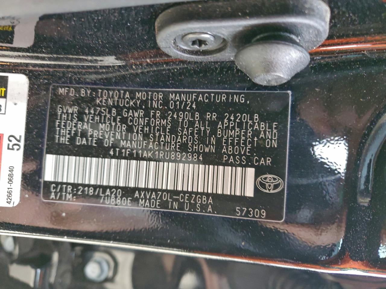 2024 TOYOTA CAMRY XLE photo 12