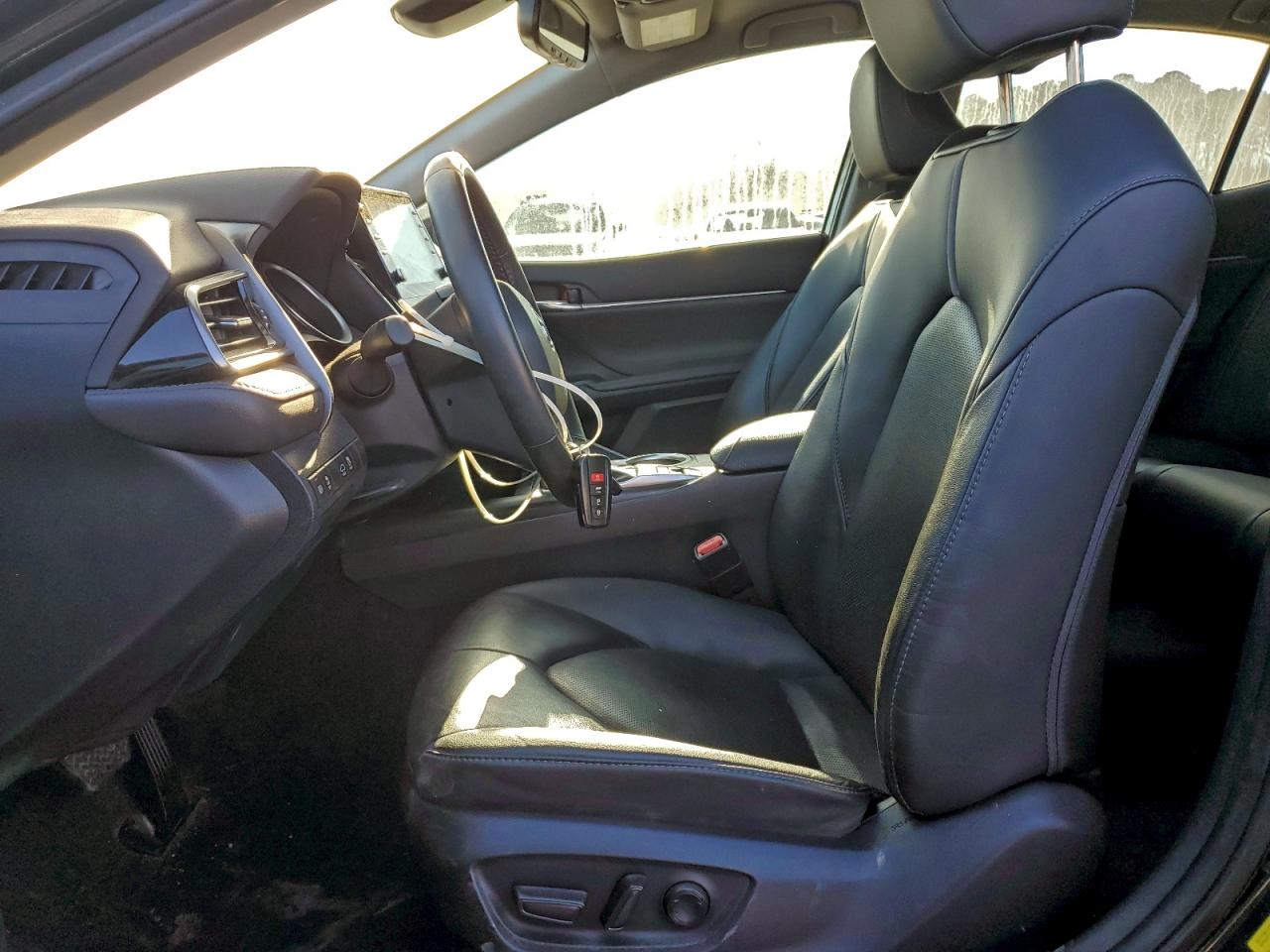 2024 TOYOTA CAMRY XLE photo 7