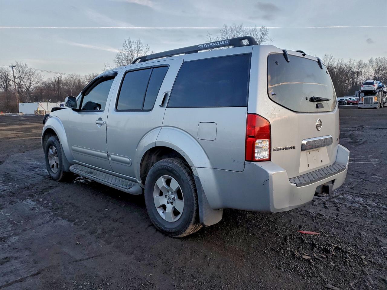 2006 NISSAN PATHFINDER LE photo 2