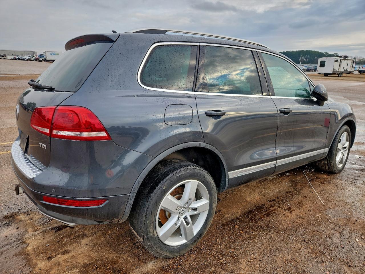 2011 VOLKSWAGEN TOUAREG V6 TDI photo 5