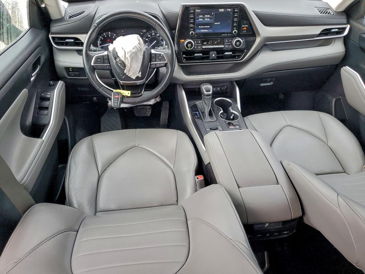 2021 TOYOTA HIGHLANDER XLE photo 15