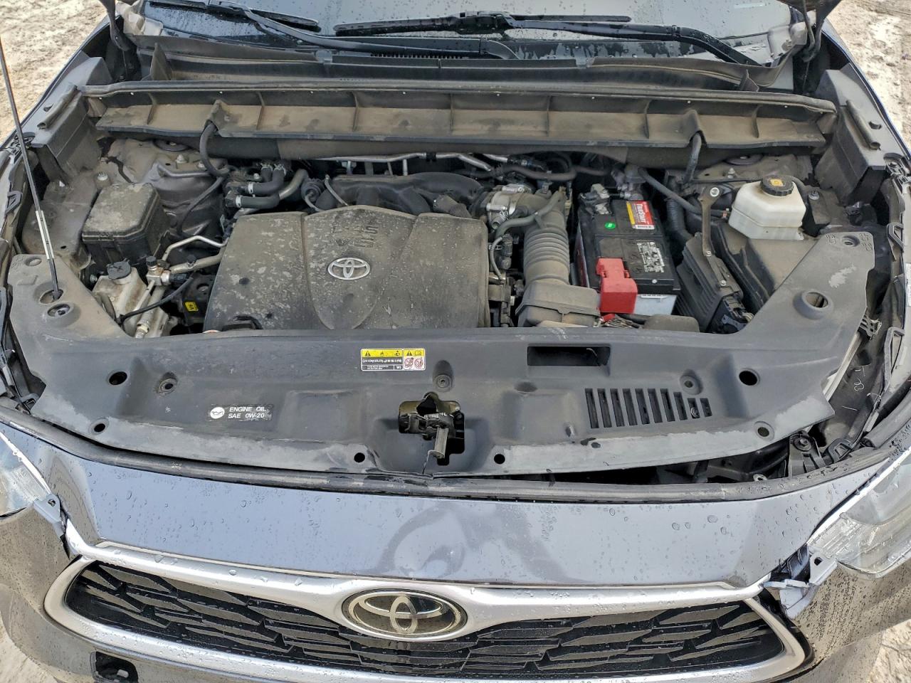 2021 TOYOTA HIGHLANDER XLE photo 23