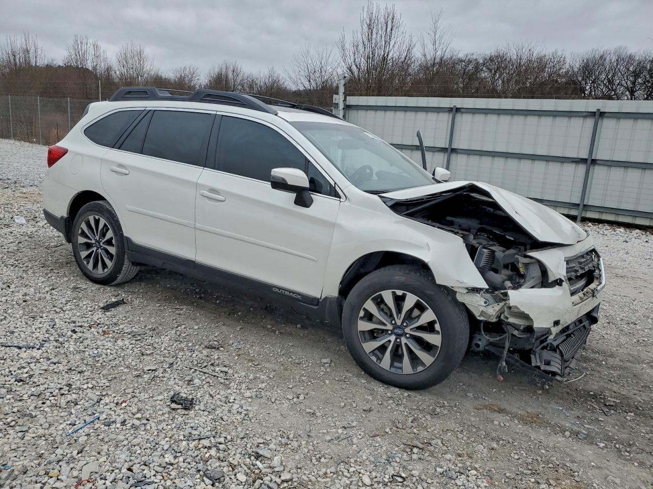2015 SUBARU OUTBACK 3.6R LIMITED photo 4