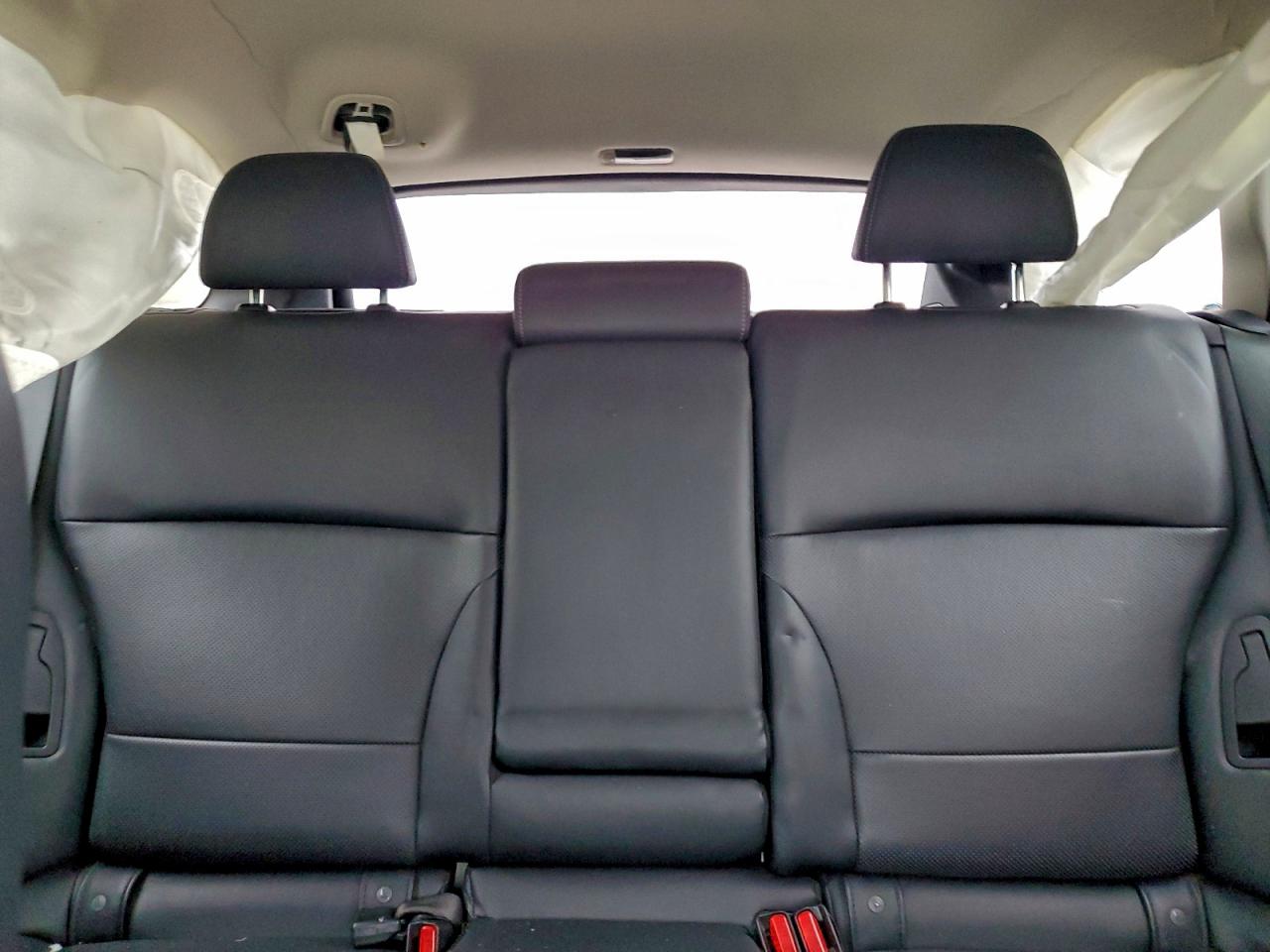 2015 SUBARU OUTBACK 3.6R LIMITED photo 10
