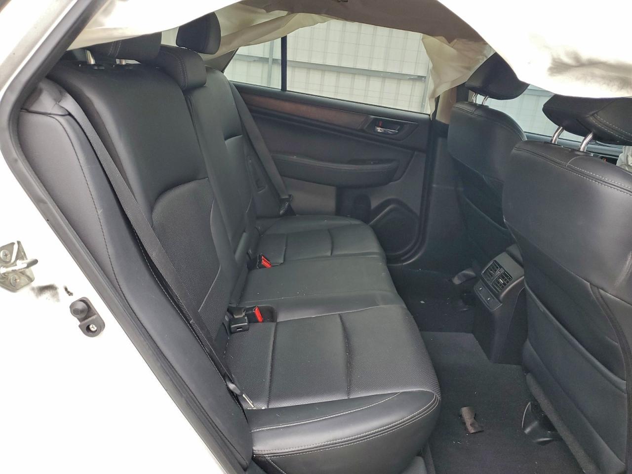 2015 SUBARU OUTBACK 3.6R LIMITED photo 11
